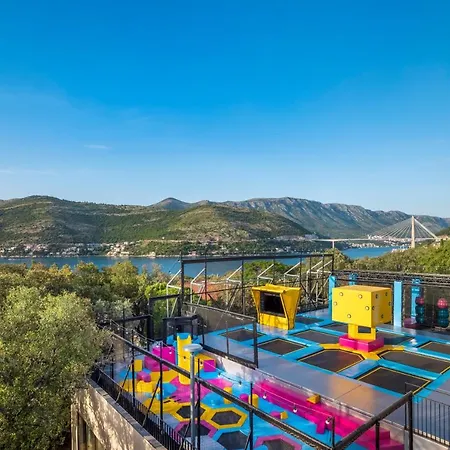 Hotel Valamar Lacroma 4*