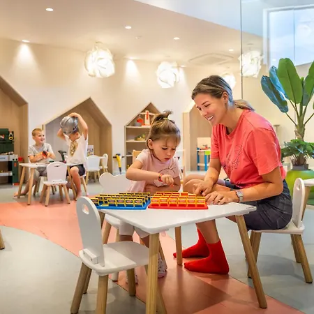 Hotel Valamar Lacroma