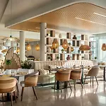 Отель Valamar Lacroma 4*
