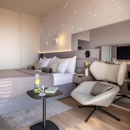 Valamar Lacroma Hotel