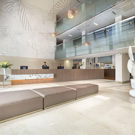 Valamar Lacroma Hotel