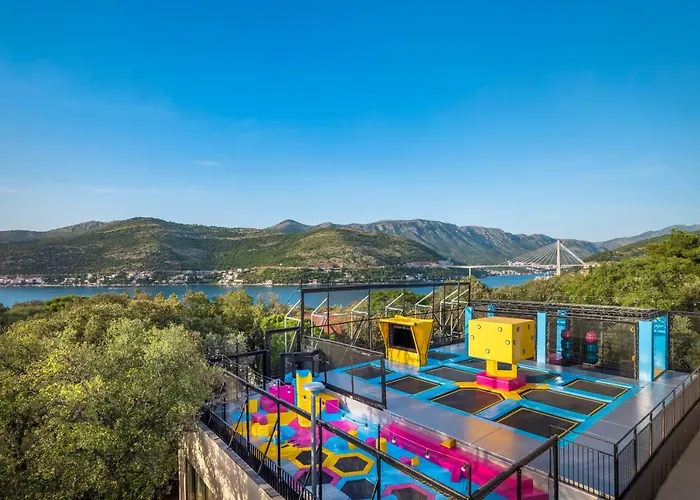 Hotel Valamar Lacroma 4*