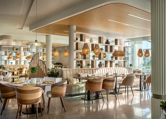 Hotel Valamar Lacroma 4*