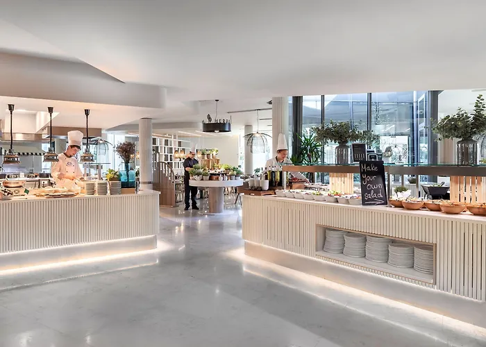 Hotel Valamar Lacroma