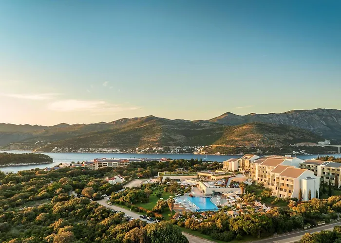 Valamar Lacroma 호텔