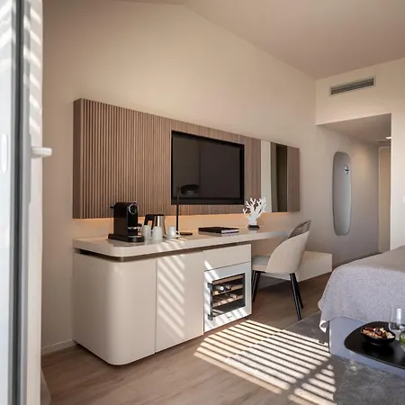 Hotel Valamar Lacroma