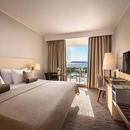 Valamar Lacroma 4*